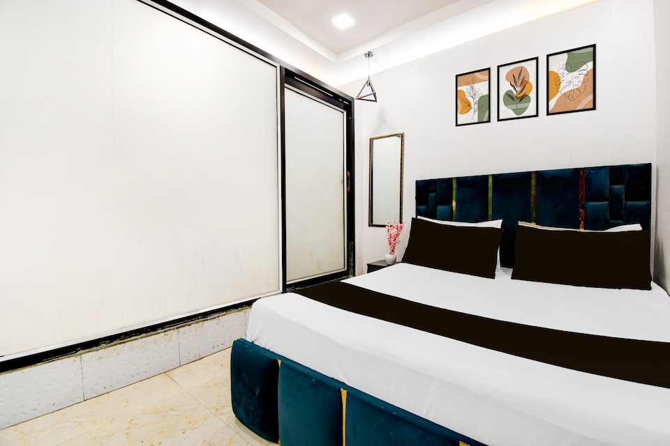 Hotel O Day Night , Civil Lines - High Court, Prayagraj