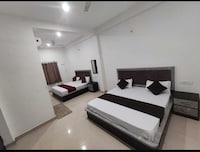 Hotel O Bharat guest house