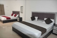 Hotel O Bharat guest house