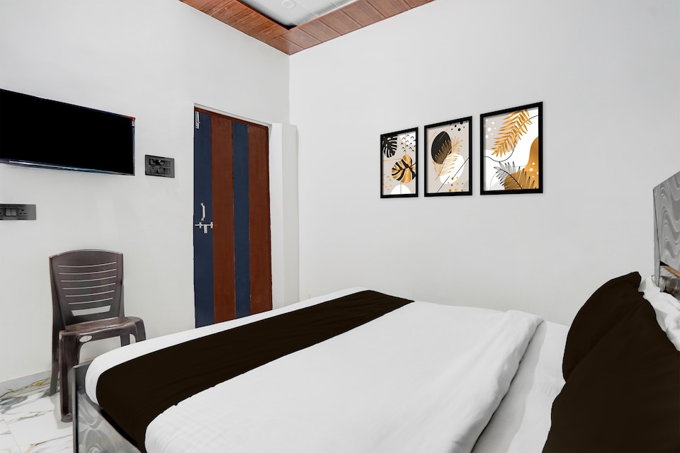 Hotel O People Pg Guest house , Lanka, Varanasi