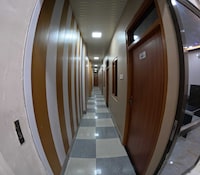 Hotel O Awadh Kunj Palace 