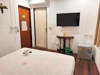 Dancenter Khu Mueang Near Tha Phae Gate