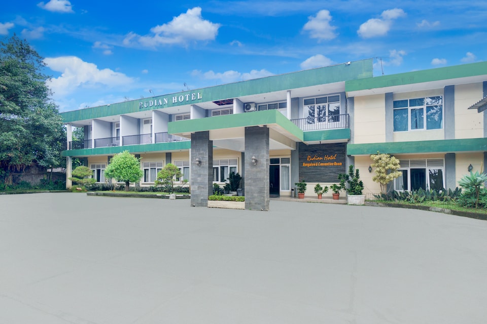 Dancenter Bogor near Taman Safari formerly Hotel Rudian 1, Puncak Bogor, Bogor