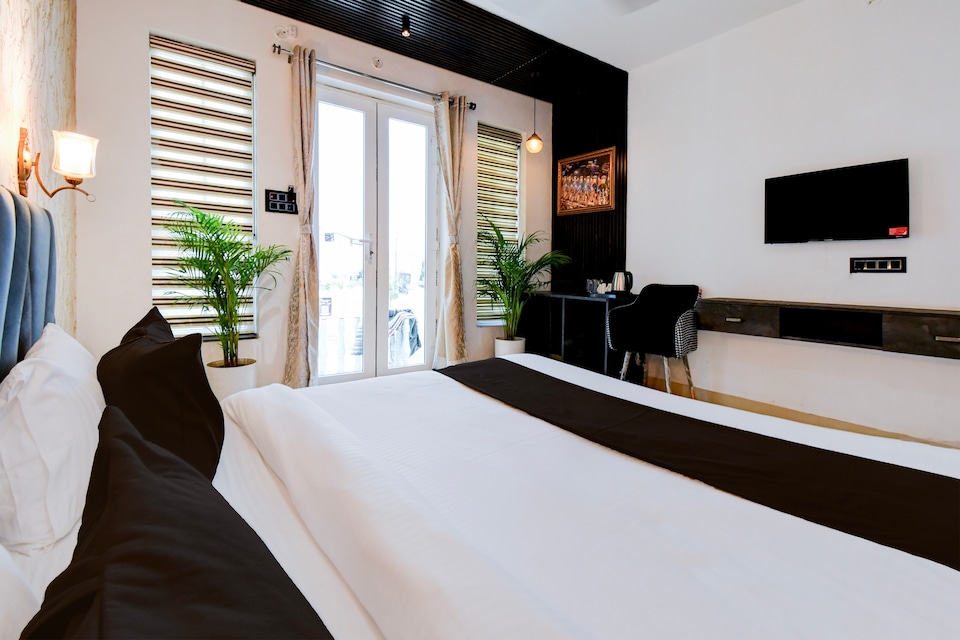 Hotel O Swiss Cottage, Cantonment, Varanasi