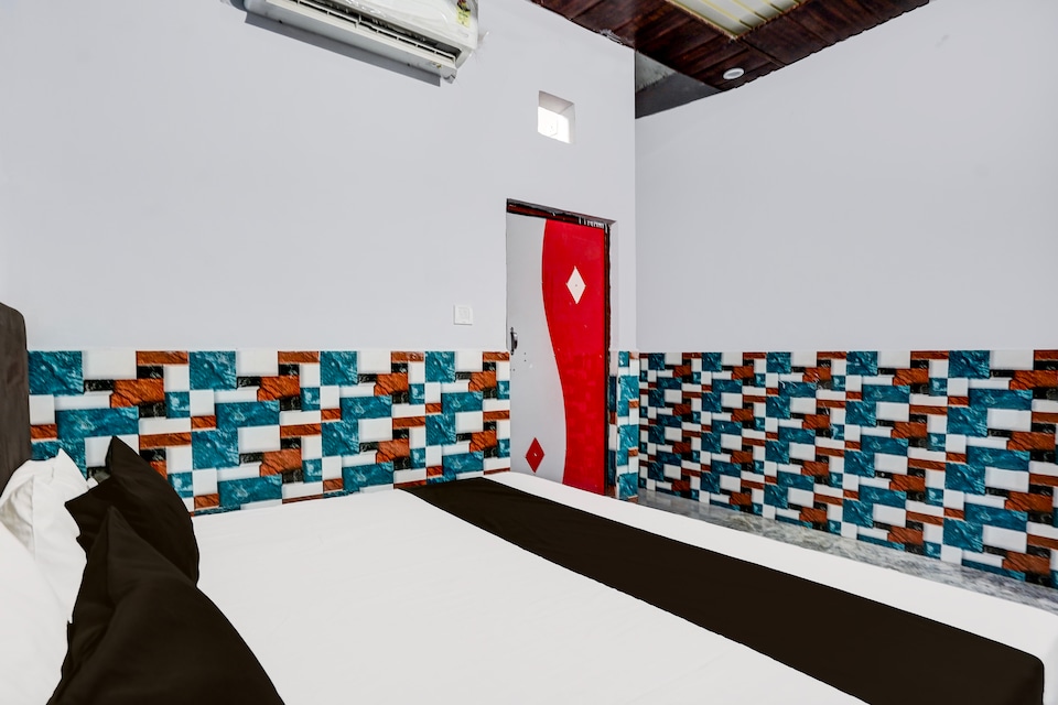 Hotel O M.K GRAND, Aligarh, Aligarh