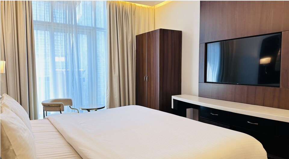 Emirates Grand Hotel Opposite DIFC, Jumeirah, Dubai