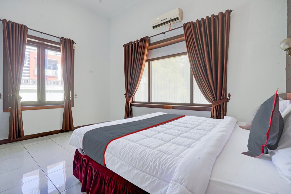 Hotel O Padang near Pantai Padang formerly Hotel Ranah Bundo, Padang Kota, Padang