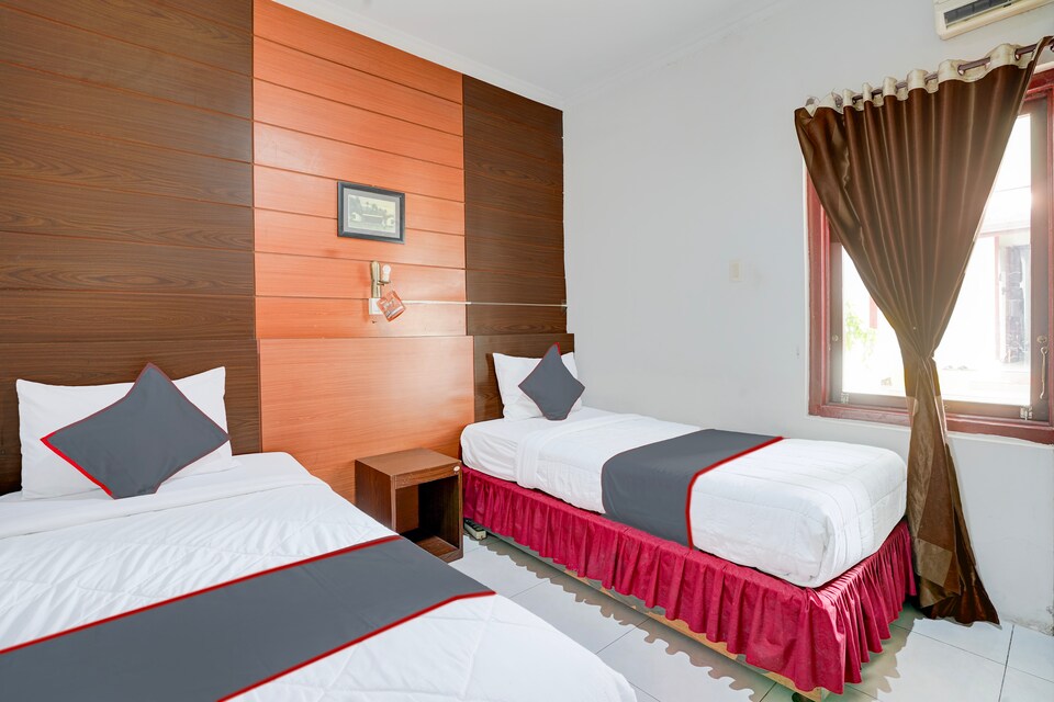 Hotel O Padang near Pantai Padang formerly Hotel Ranah Bundo, Padang Kota, Padang