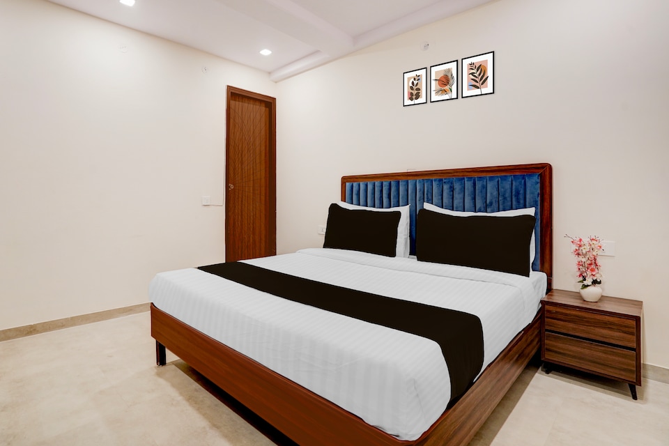 Super Townhouse Preet Vihar Metro Station, Anand Vihar Delhi, Delhi