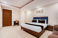 Super Townhouse Preet Vihar Metro Station