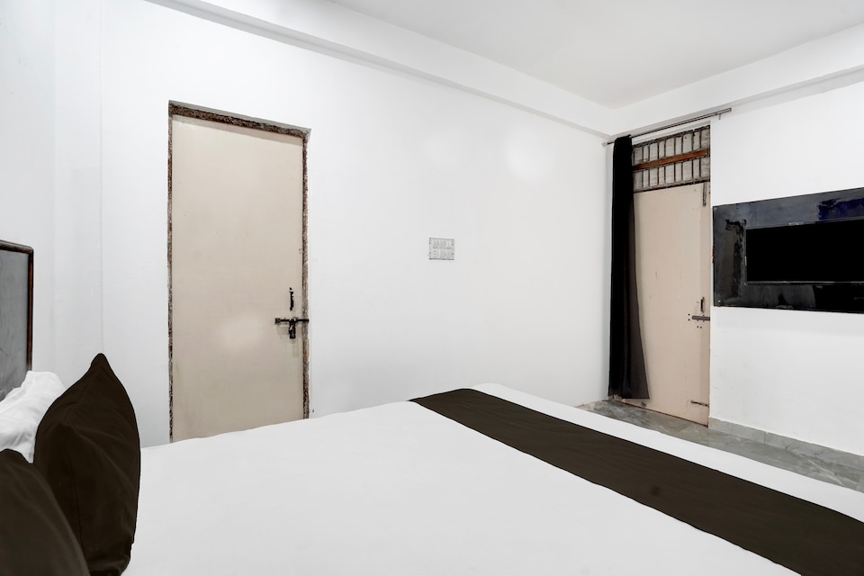 SPOT ON TAJ RESIDENCY, Okhla Jasola Delhi, Delhi