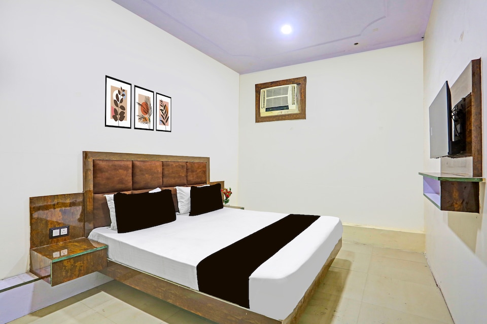 Hotel O GALAXY , Anand Vihar Delhi, Delhi