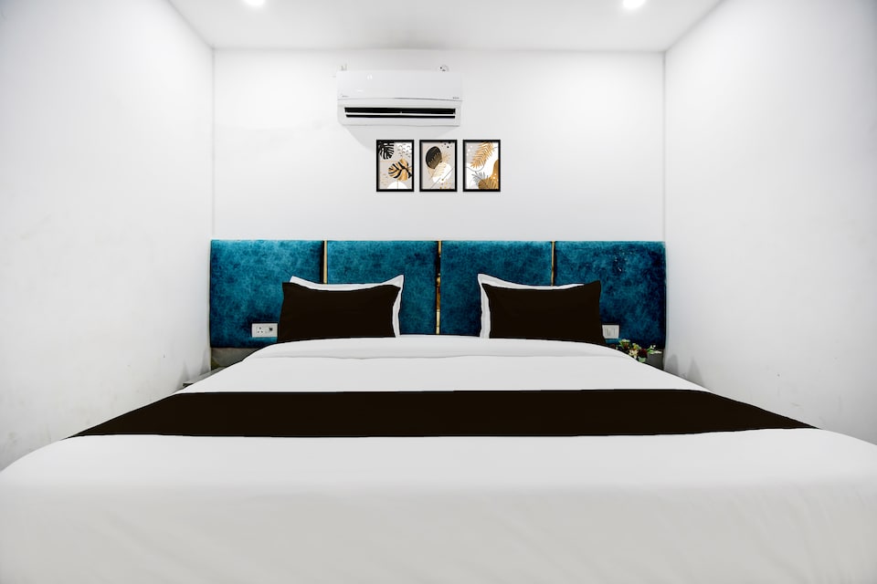 HOTEL O MAHENDRA MG PALACE, Aliganj Lucknow, Lucknow