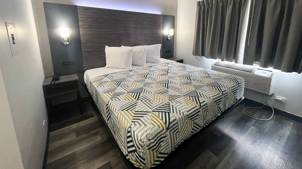 Motel 6 Chicago, IL - Halsted, C60018, Chicago