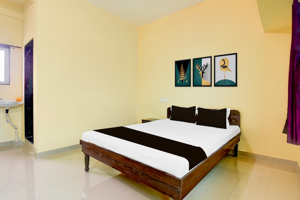 Hotel O Jayesh Palace, Hadapsar Pune, Pune