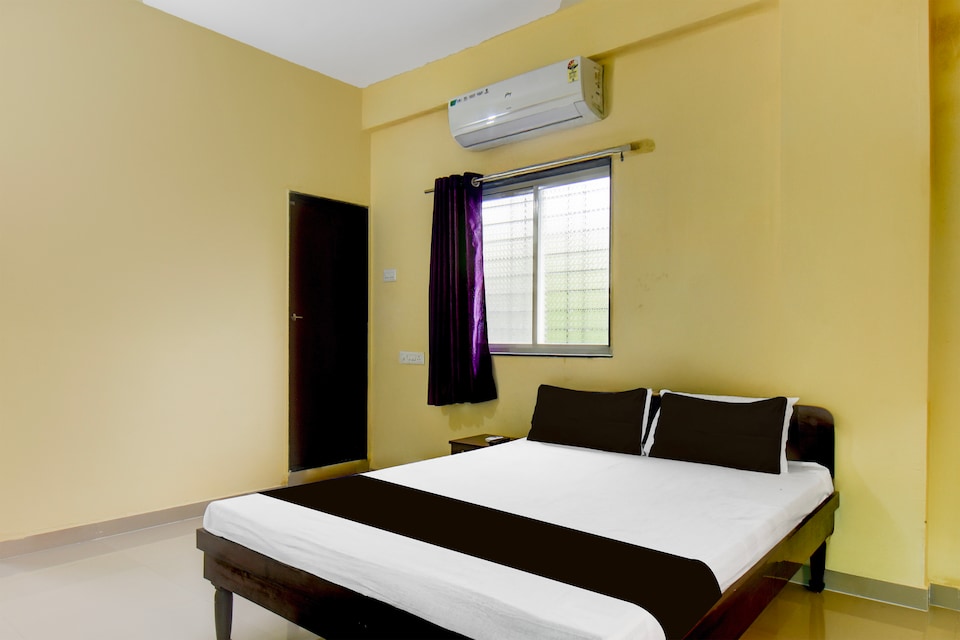 Hotel O Jayesh Palace, Hadapsar Pune, Pune