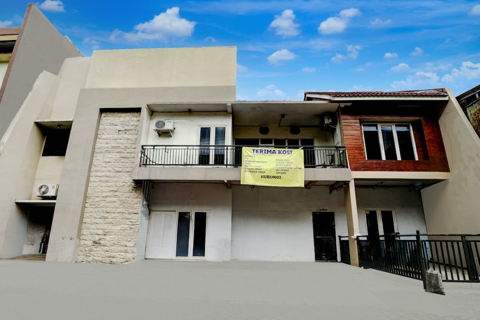 Dancenter Siwalankerto Near City Of Tomorrow Mall Formerly Padang Pasir C-12 Residence, Surabaya, Surabaya