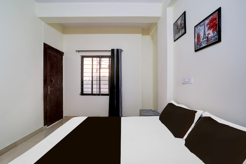 Hotel O The Shark Palace, Hamidia Road Bhopal, Bhopal