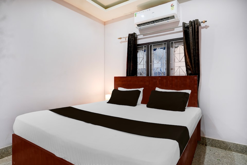 Super Collection O Guwahati Airport Formerly Hotel Aniruddha Grand, ISBT Guwahati, Guwahati