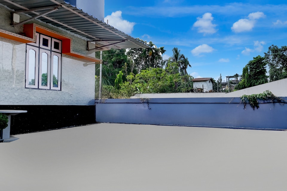 Super Collection O Guwahati Airport Formerly Hotel Aniruddha Grand, ISBT Guwahati, Guwahati