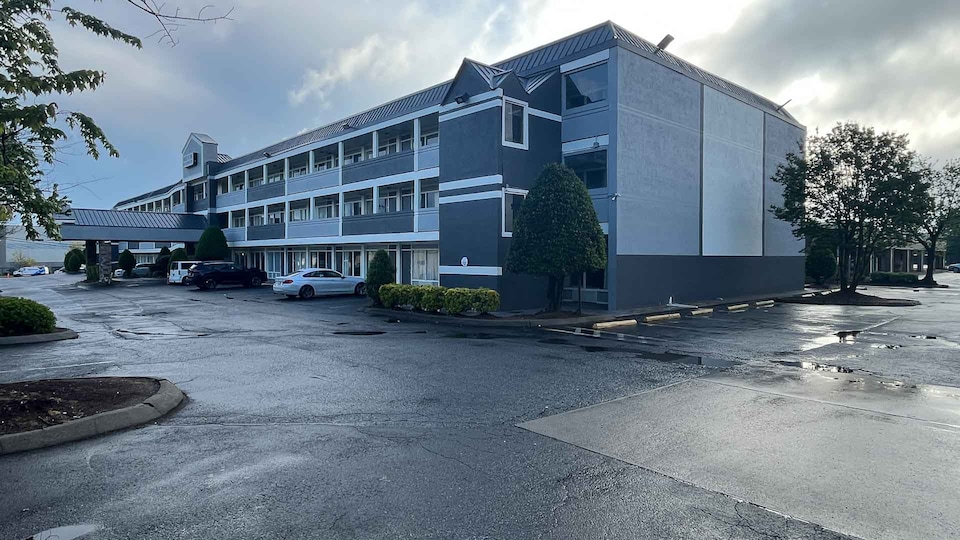 Motel 6 Charlotte, NC – Airport South, Charlotte Central NC, Charlotte NC