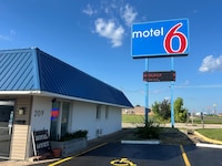 Motel 6 Sullivan, MO