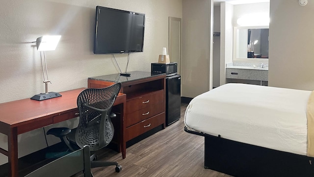 1 Full Bed | Smoking