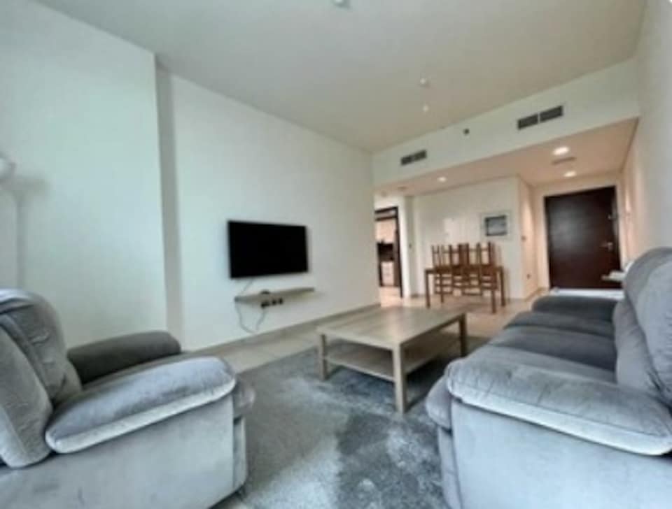 OYO HOME 1525 1 Br With Swimming Pool , Madinat Zayed Abu Dhabi, Abu Dhabi