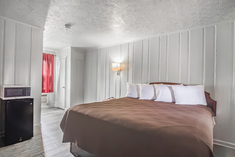 Colony Inn By OYO Columbus US-280, C31811, Columbus GA