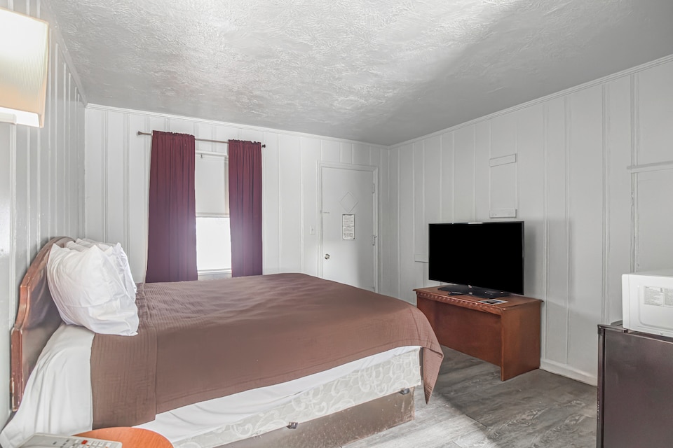 Colony Inn By OYO Columbus US-280, C31811, Columbus GA