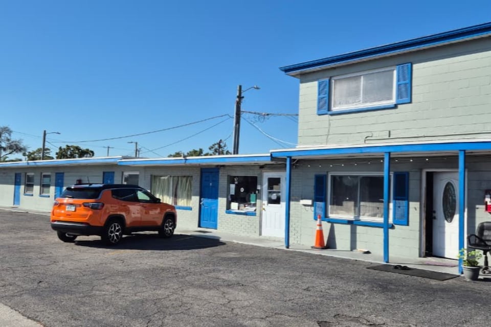 Base Motel By OYO South Tampa, C33570, Tampa