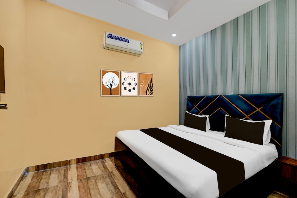 Hotel O Lotus Inn , Faridabad, Faridabad