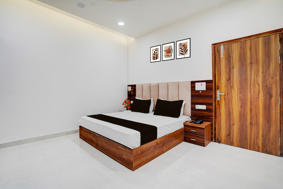 Collection O Meerut CIty junction Formerly Hotel Elegant, Meerut, Meerut