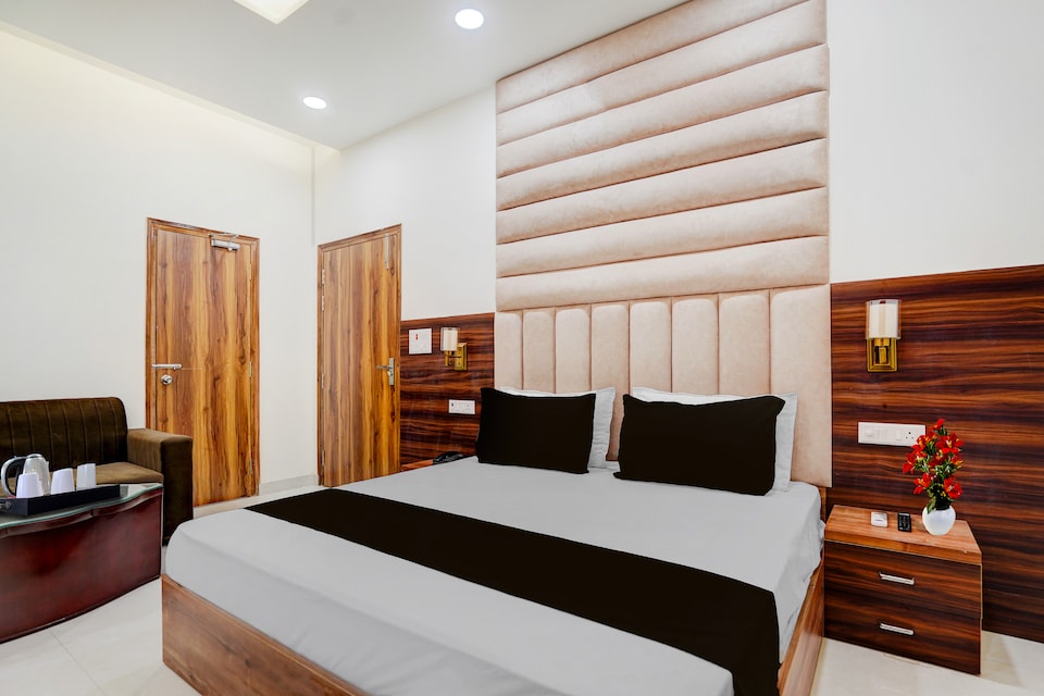 Collection O Meerut CIty junction Formerly Hotel Elegant, Meerut, Meerut