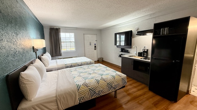 2 Full Beds | Smoking, Kitchen