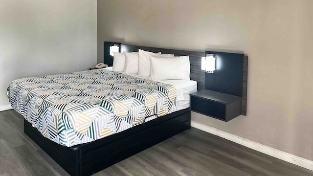 1 King Bed | Non-Smoking