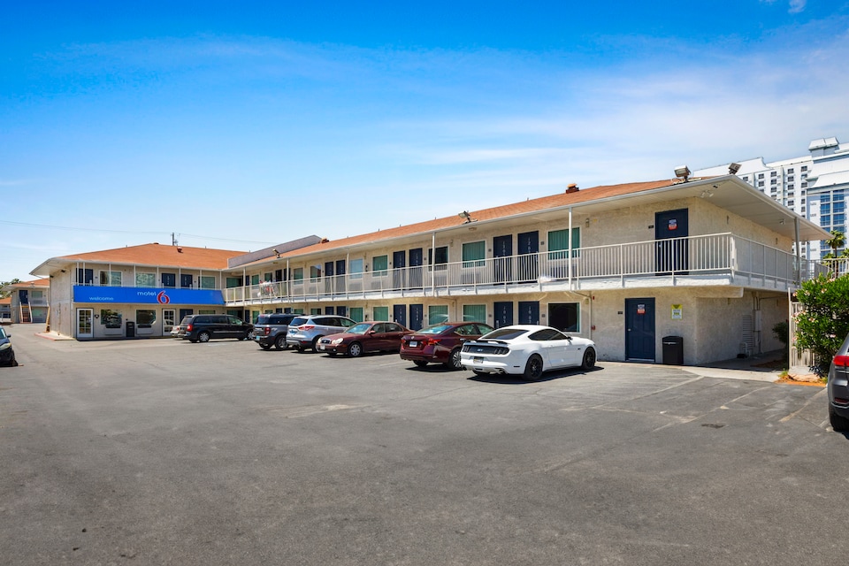 Motel 6 Las Vegas, NV - Strip, Central Las Vegas, Las Vegas NV