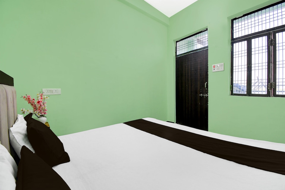 Hotel O RADHA RANI PALACE , Barra Kanpur, Kanpur