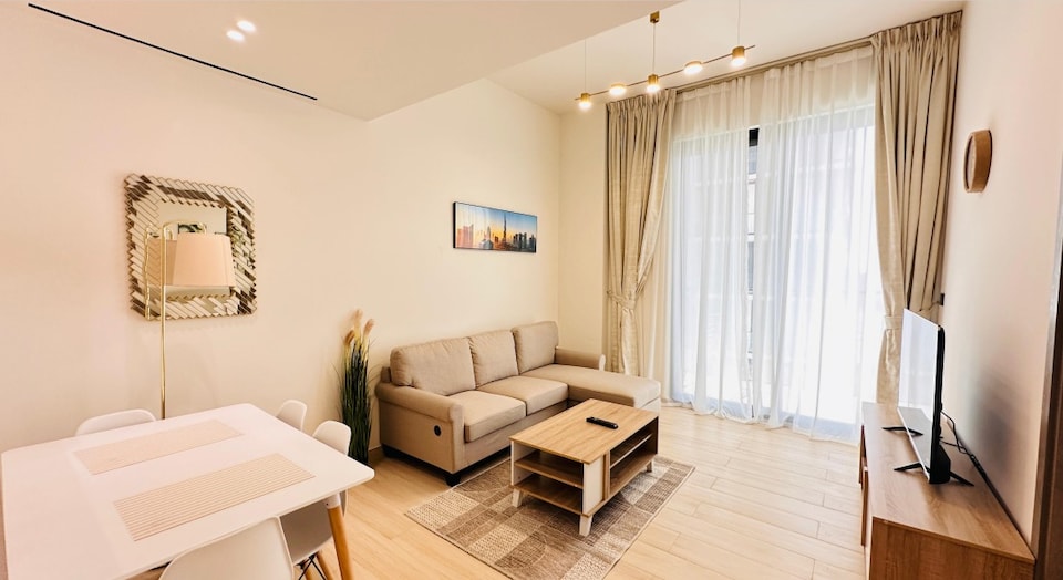 OYO HOME 1529 1 Bedroom Binghatti Amber , Jumeirah Village Circle Dubai, Dubai