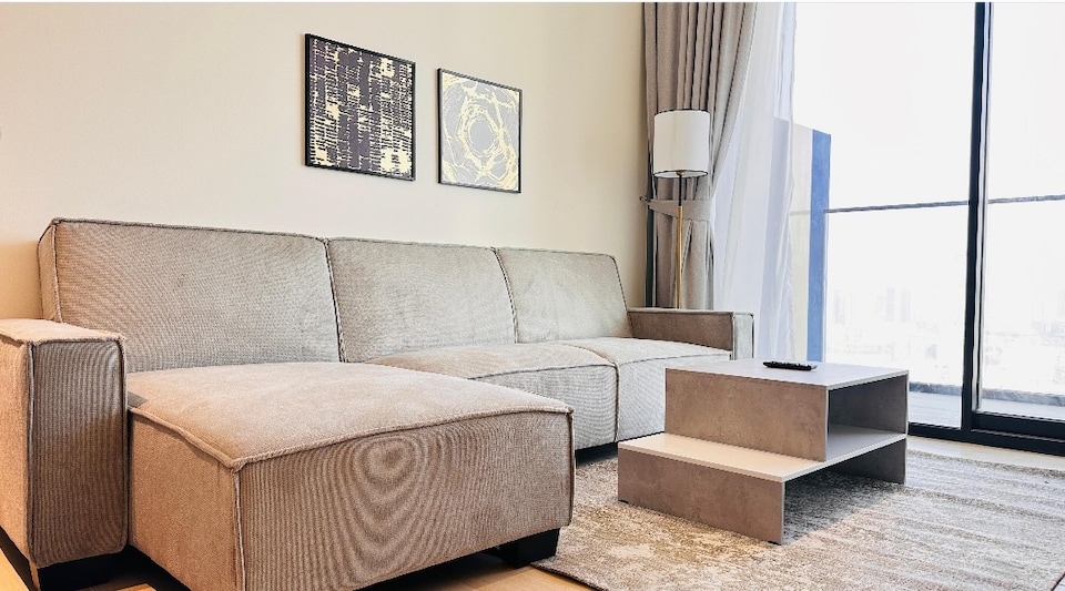 OYO HOME 1530 1 Bedroom Binghatti Tulip , Jumeirah Village Circle Dubai, Dubai