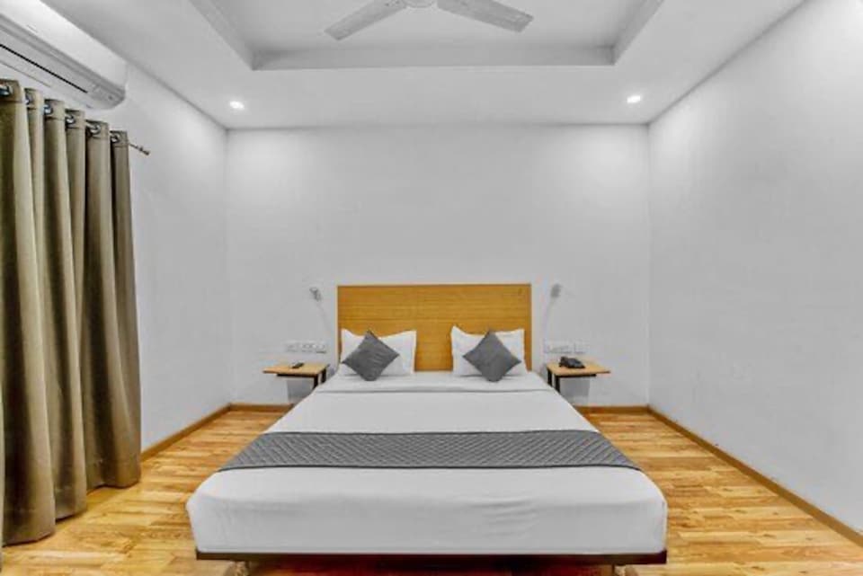 Collection O Tada Bus Terminal Formerly Yatri Nivas, Ponneri Chennai, Chennai