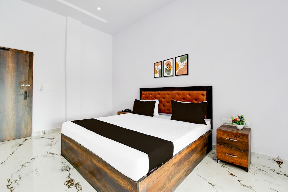 Hotel O S.S Continental , SGPGI Lucknow, Lucknow