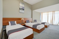 Collection O Padang near Mesjid Raya Syekh Ahmad Al-Minangkabawi formerly Hotel Surya Palace