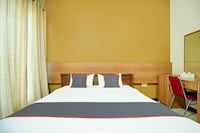 Collection O Padang near Mesjid Raya Syekh Ahmad Al-Minangkabawi formerly Hotel Surya Palace