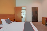 Collection O Padang near Mesjid Raya Syekh Ahmad Al-Minangkabawi formerly Hotel Surya Palace