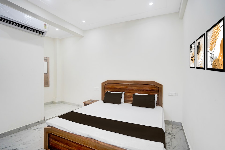 Hotel O Vrindavan Gardan & Hotel , Mumfordganj Allahabad, Prayagraj