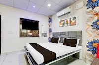 SPOT ON 7 Star Guest House