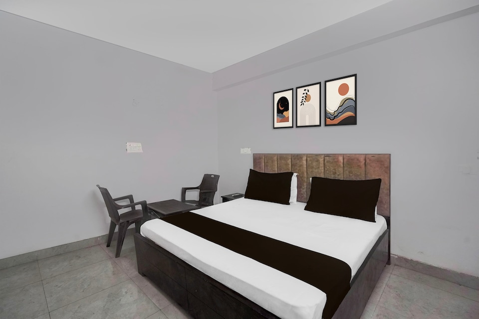 Hotel O Shree Shyam Guest House, Noida City, Noida