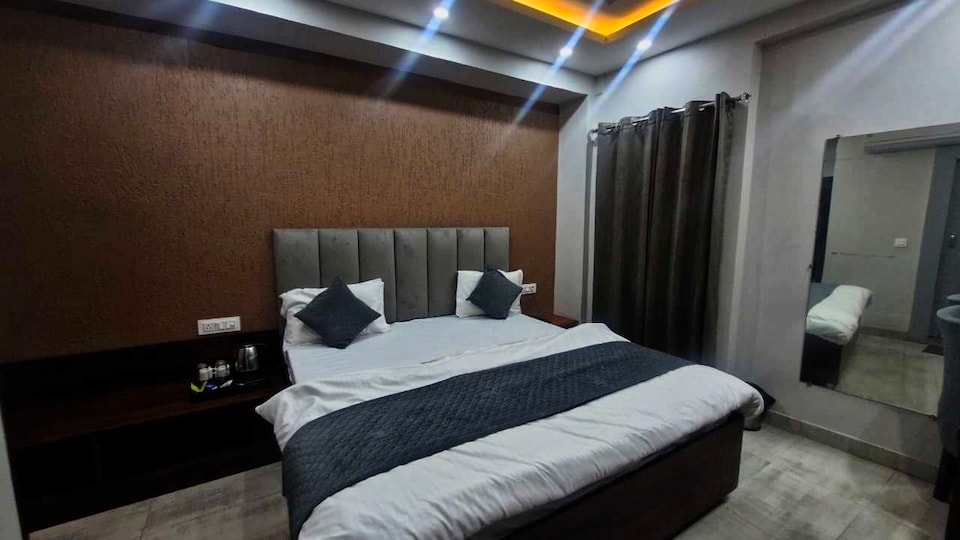 Hotel O Kaladhungi Crossway Road Formerly Trishul, Tikonia Haldwani, Haldwani