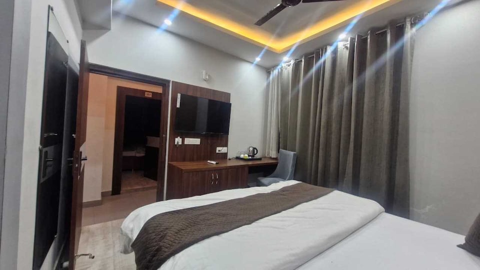 Hotel O Kaladhungi Crossway Road Formerly Trishul, Tikonia Haldwani, Haldwani